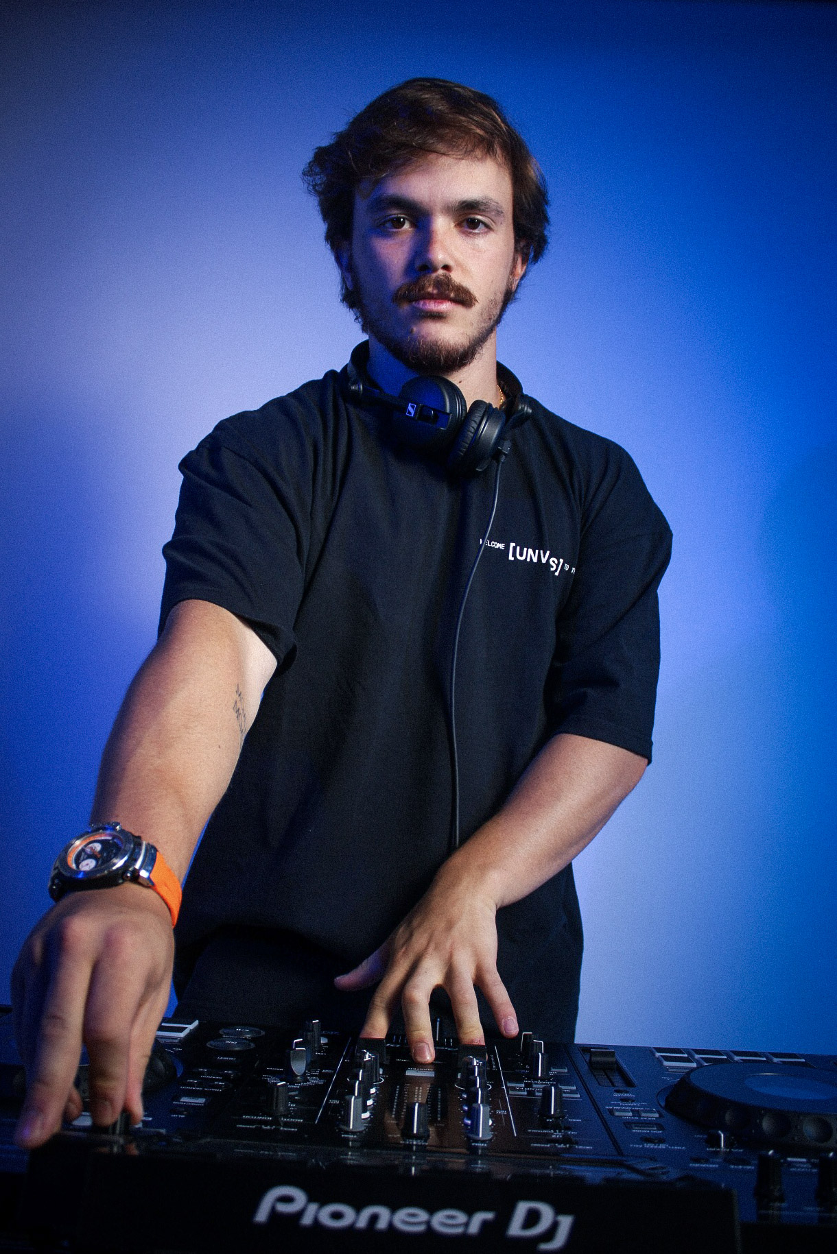 Foto do DJ Tamura